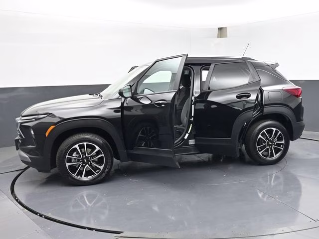 2025 Mosaic Black Metallic Chevrolet Trailblazer LT AWD SUV