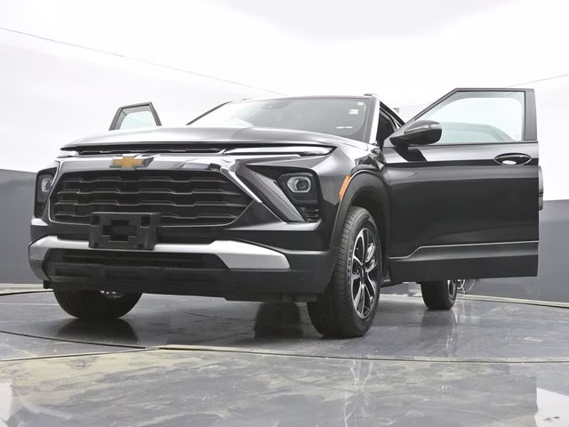 2025 Mosaic Black Metallic Chevrolet Trailblazer LT AWD SUV