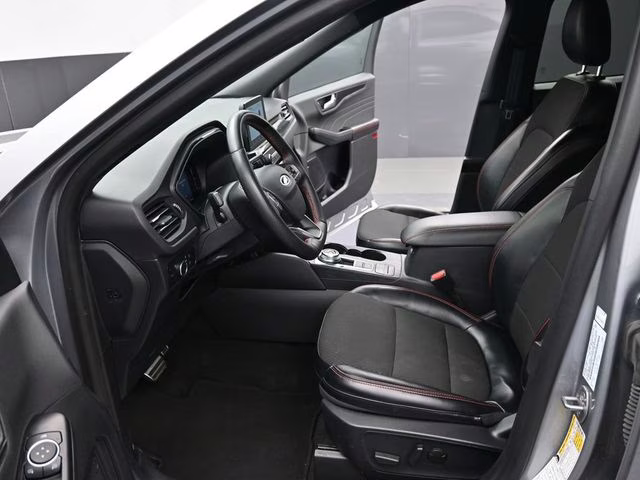 2024 Silver Metallic Ford Escape ST-Line FWD SUV