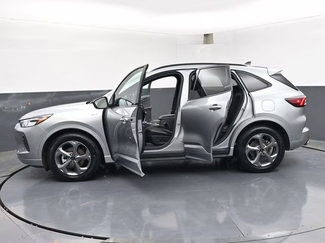 2024 Silver Metallic Ford Escape ST-Line FWD SUV