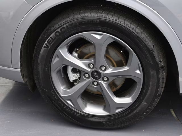 2024 Silver Metallic Ford Escape ST-Line FWD SUV