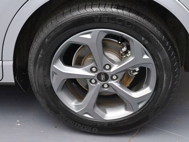 2024 Silver Metallic Ford Escape ST-Line FWD SUV