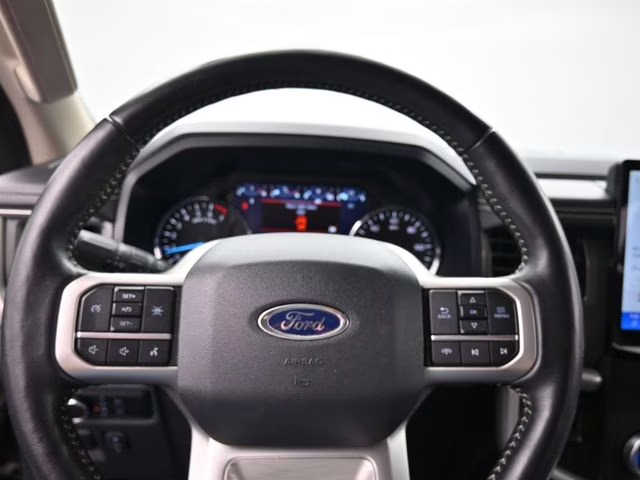 2024 Black Metallic Ford Expedition XLT 4X4 SUV