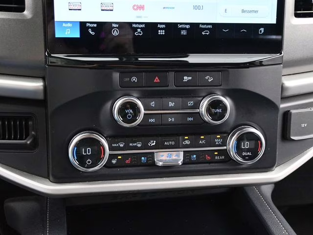 2024 Black Metallic Ford Expedition XLT 4X4 SUV