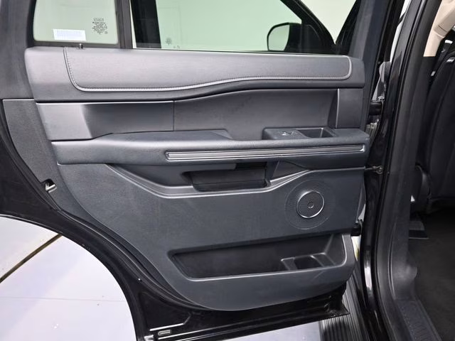2024 Black Metallic Ford Expedition XLT 4X4 SUV