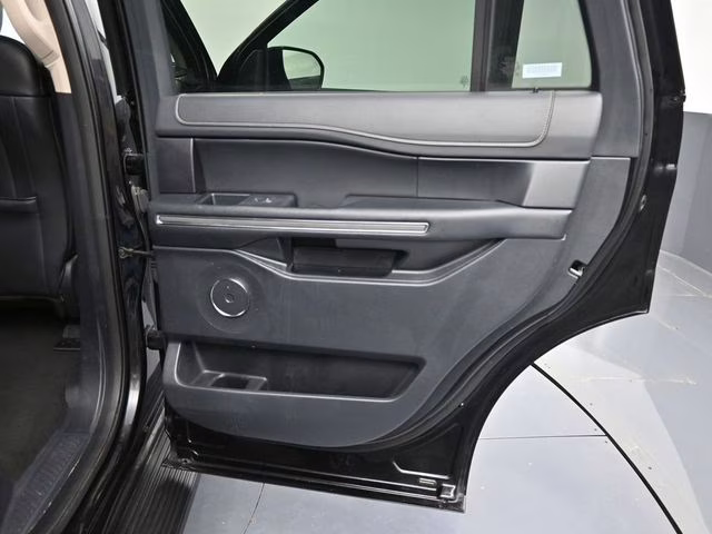 2024 Black Metallic Ford Expedition XLT 4X4 SUV