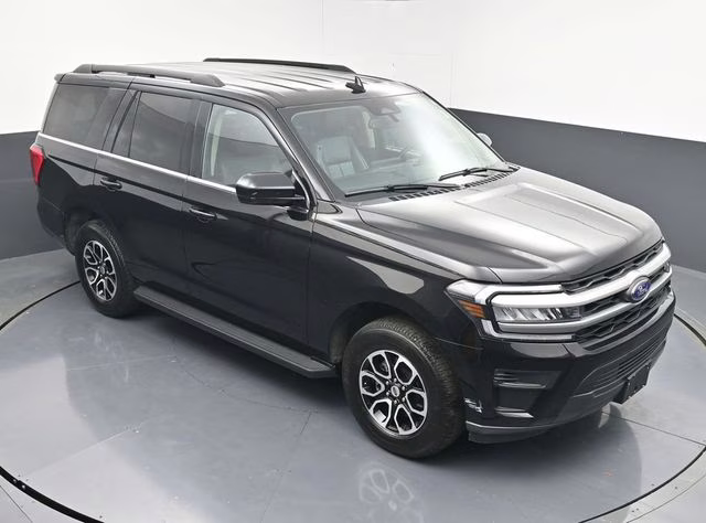 2024 Black Metallic Ford Expedition XLT 4X4 SUV