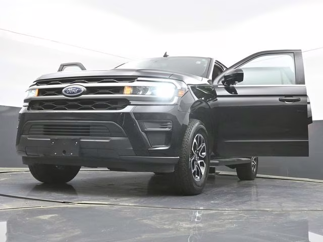 2024 Black Metallic Ford Expedition XLT 4X4 SUV