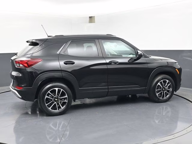2025 Mosaic Black Metallic Chevrolet Trailblazer LT AWD SUV