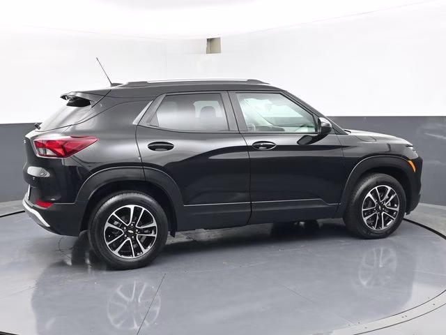 2025 Mosaic Black Metallic Chevrolet Trailblazer LT AWD SUV