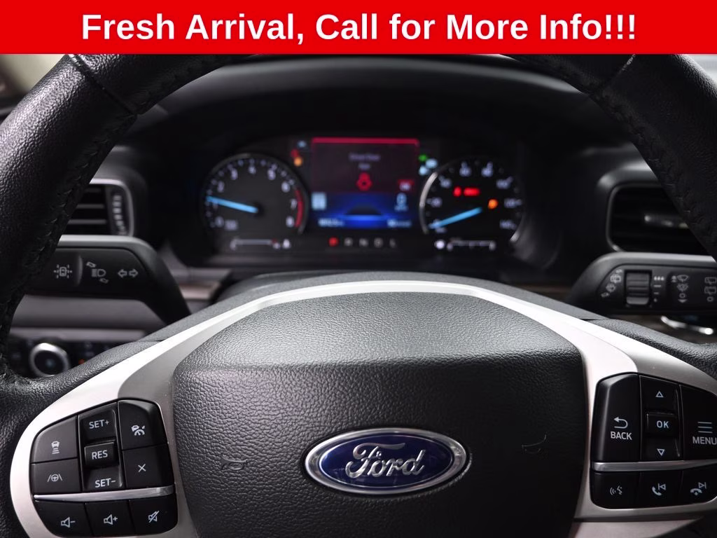 2023 Green Metallic Ford Explorer Limited 4X4 SUV