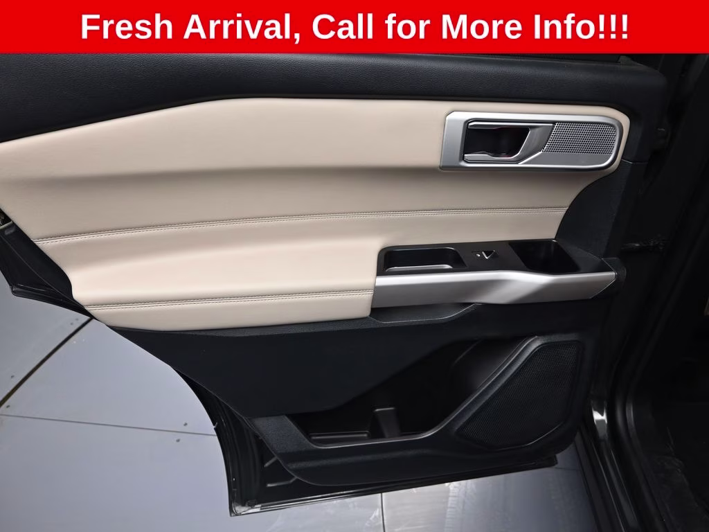 2023 Green Metallic Ford Explorer Limited 4X4 SUV