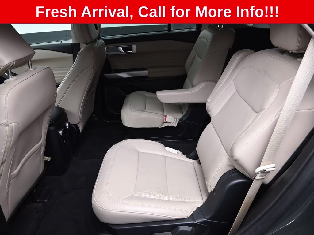 2023 Green Metallic Ford Explorer Limited 4X4 SUV