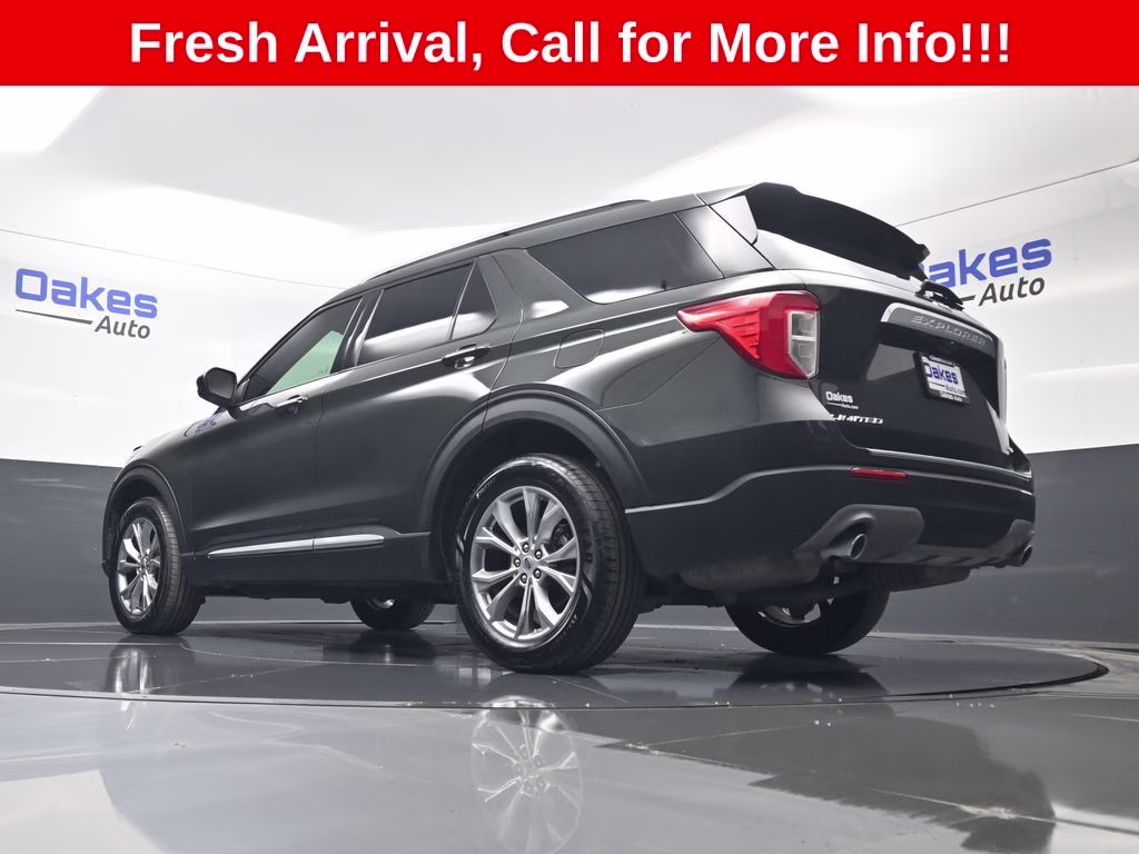 2023 Green Metallic Ford Explorer Limited 4X4 SUV