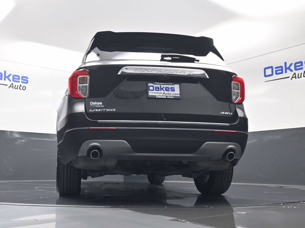 2023 Green Metallic Ford Explorer Limited 4X4 SUV