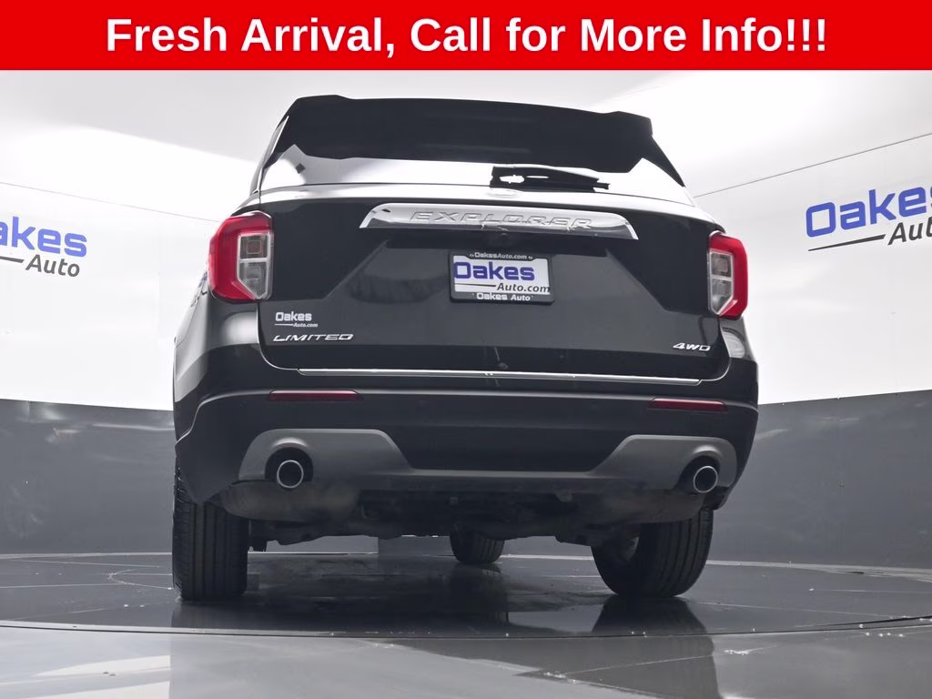 2023 Green Metallic Ford Explorer Limited 4X4 SUV