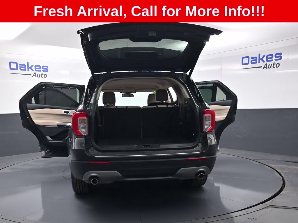 2023 Green Metallic Ford Explorer Limited 4X4 SUV