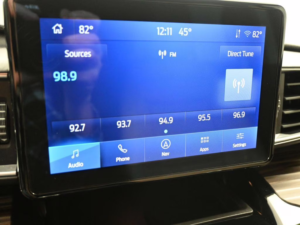 2023 Green Metallic Ford Explorer Limited 4X4 SUV