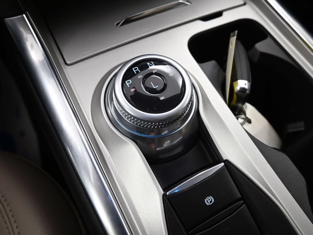 2023 Green Metallic Ford Explorer Limited 4X4 SUV