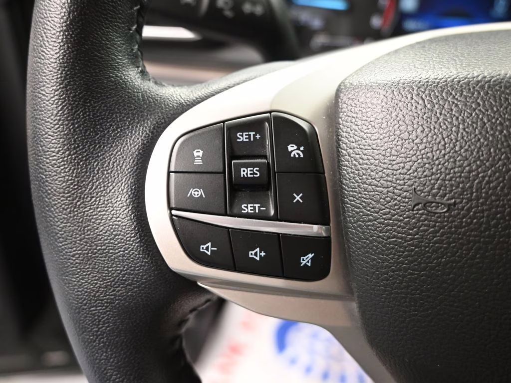 2023 Green Metallic Ford Explorer Limited 4X4 SUV