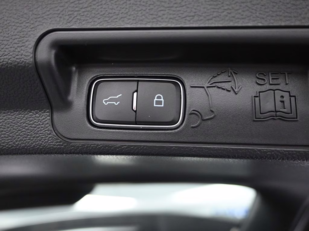 2023 Green Metallic Ford Explorer Limited 4X4 SUV