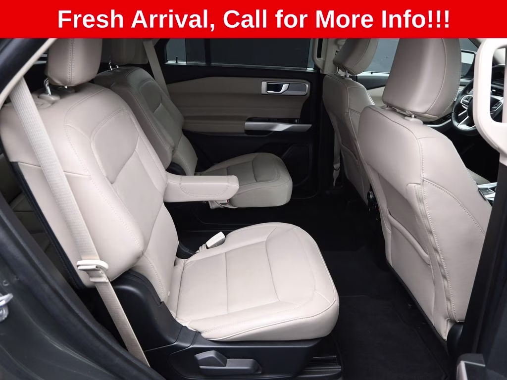2023 Green Metallic Ford Explorer Limited 4X4 SUV