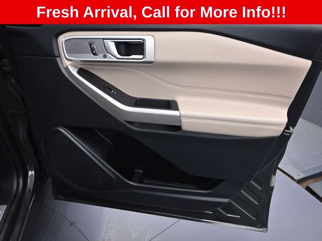 2023 Green Metallic Ford Explorer Limited 4X4 SUV