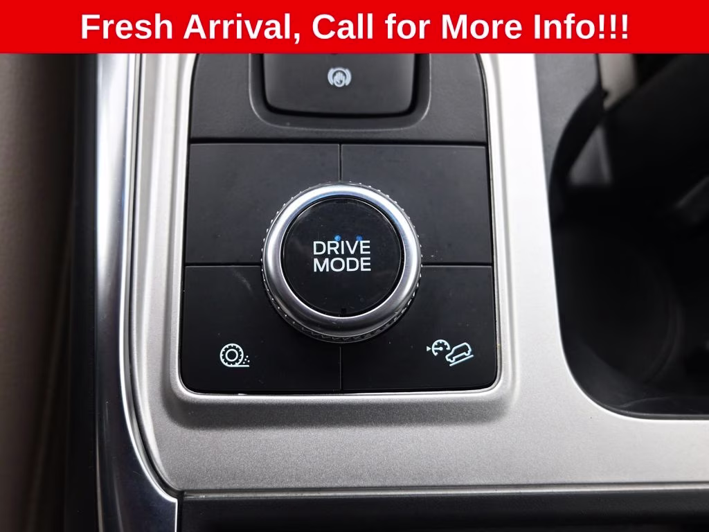2023 Green Metallic Ford Explorer Limited 4X4 SUV