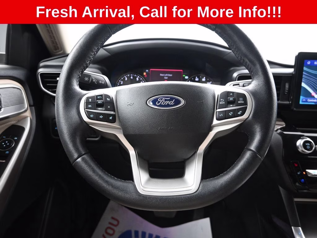2023 Green Metallic Ford Explorer Limited 4X4 SUV