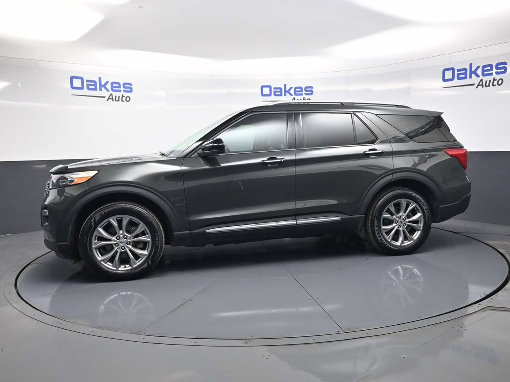 2023 Green Metallic Ford Explorer Limited 4X4 SUV