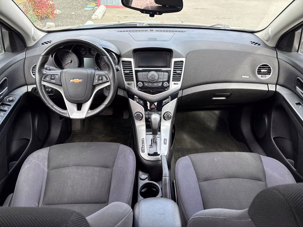 2014 Champagne Silver Metallic Chevrolet Cruze 1LT FWD Sedan