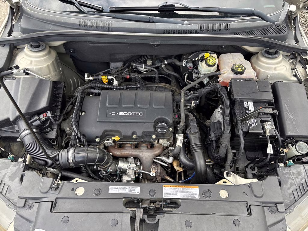 2014 Champagne Silver Metallic Chevrolet Cruze 1LT FWD Sedan