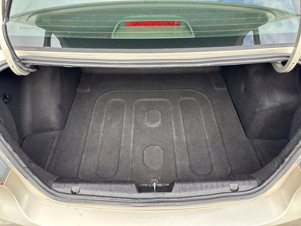 2014 Champagne Silver Metallic Chevrolet Cruze 1LT FWD Sedan