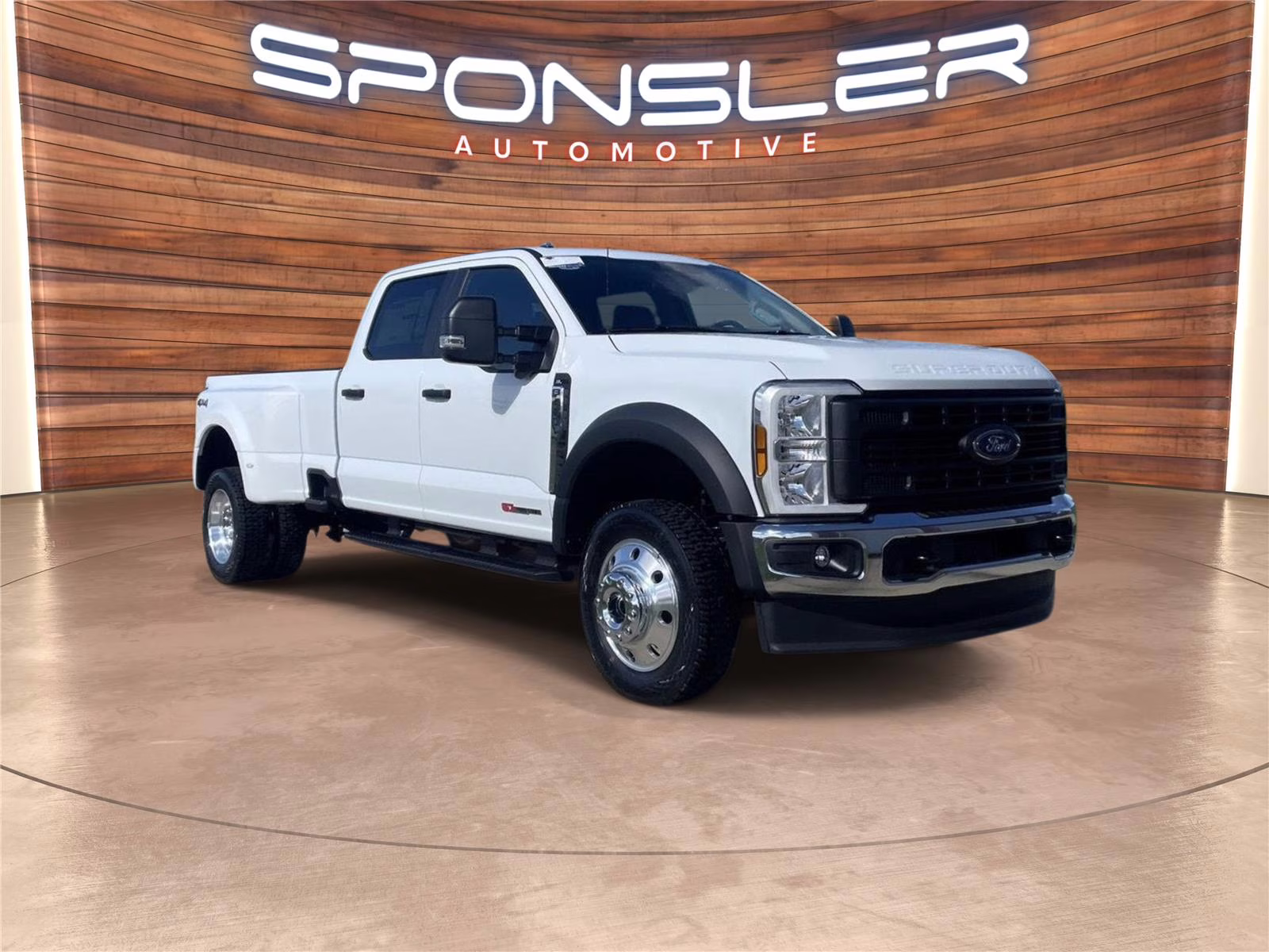 2026 Oxford White Ford Super Duty F-450 DRW XL 4X4 Truck