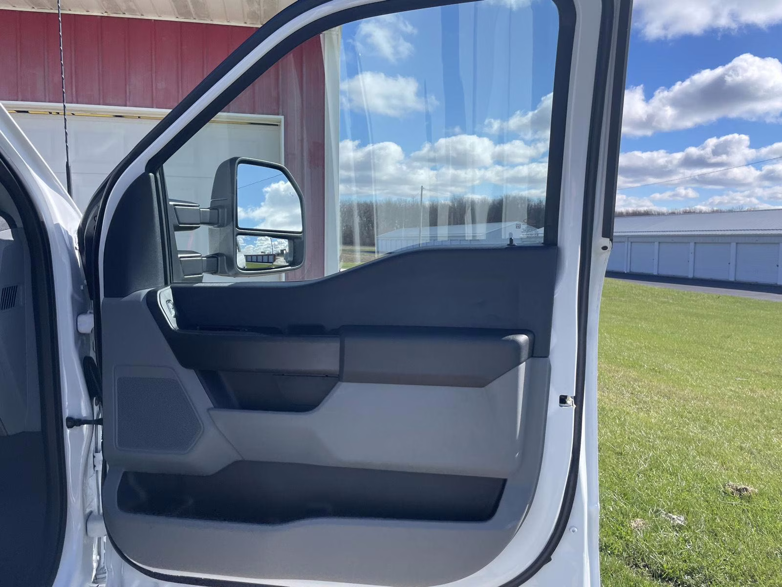 2026 Oxford White Ford Super Duty F-450 DRW XL 4X4 Truck