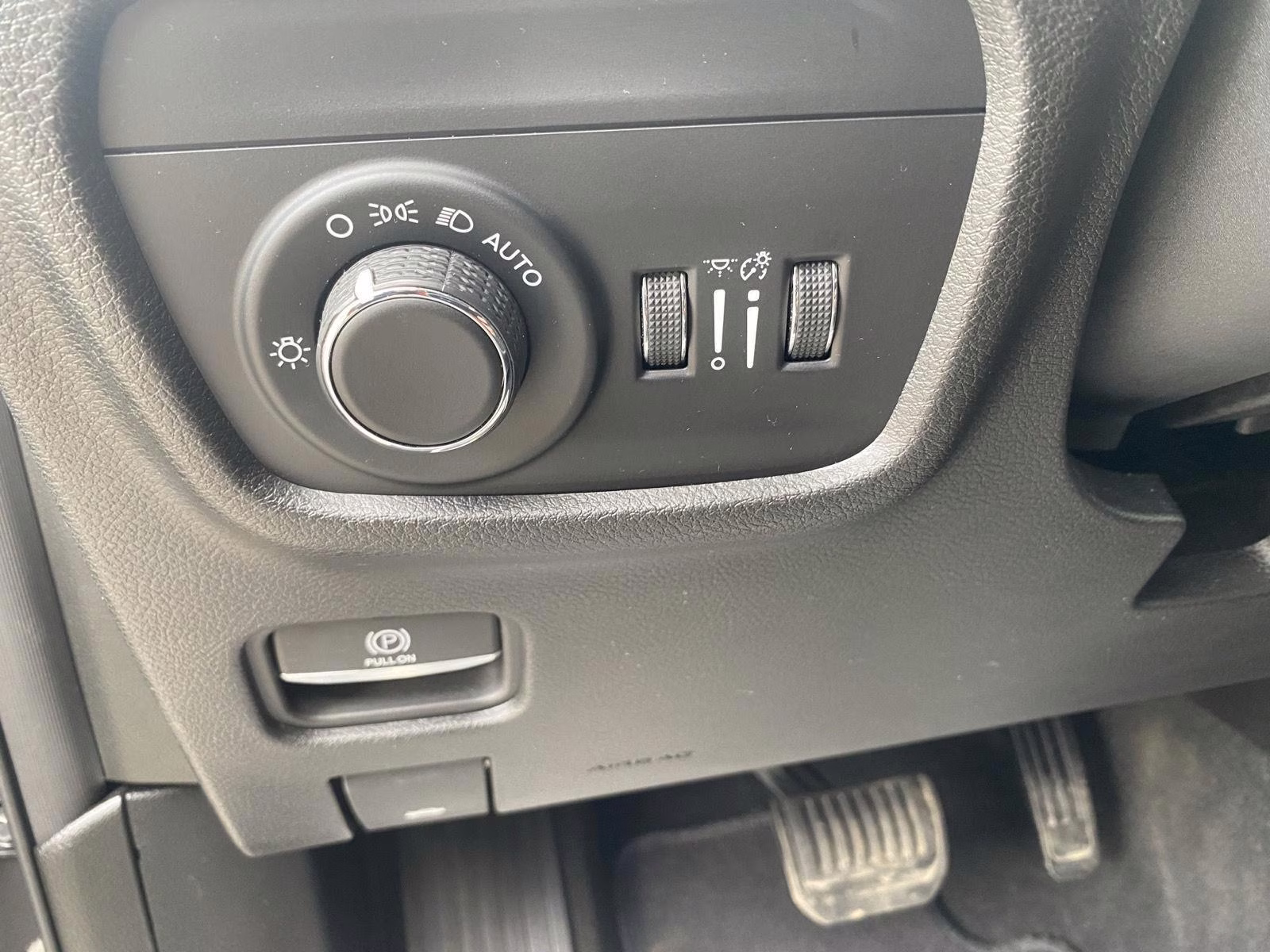 2022 Baltic Gray Metallic Clearcoat Jeep Grand Cherokee Altitude 4X4 SUV