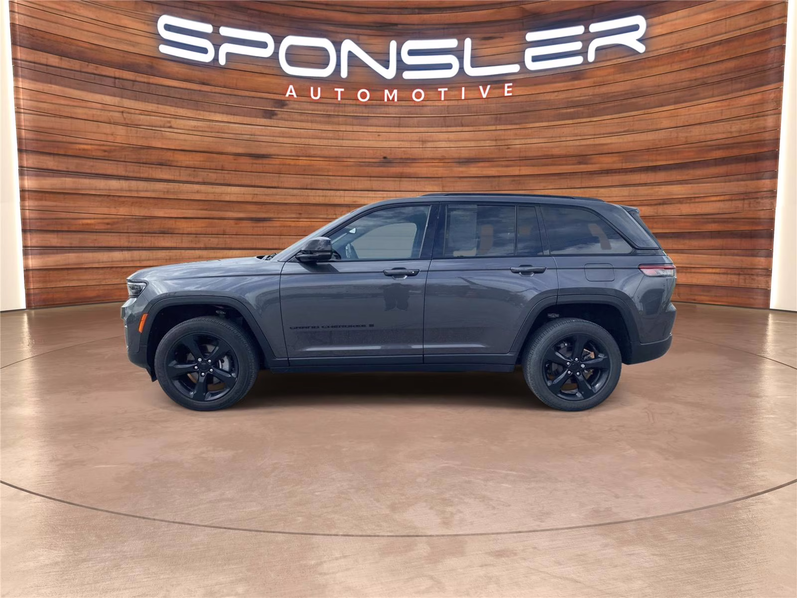 2022 Baltic Gray Metallic Clearcoat Jeep Grand Cherokee Altitude 4X4 SUV
