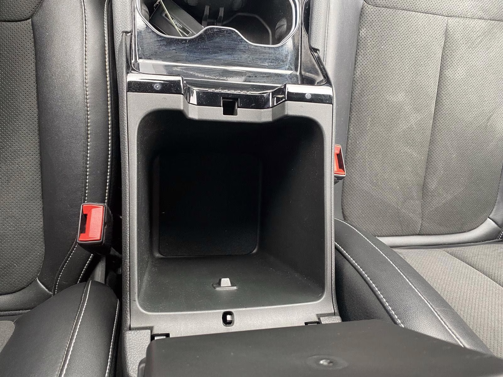 2022 Baltic Gray Metallic Clearcoat Jeep Grand Cherokee Altitude 4X4 SUV