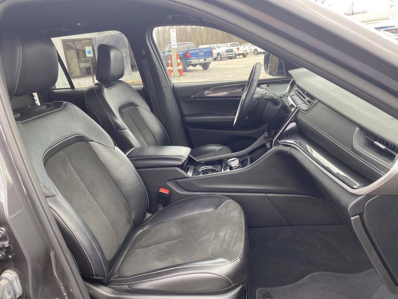 2022 Baltic Gray Metallic Clearcoat Jeep Grand Cherokee Altitude 4X4 SUV