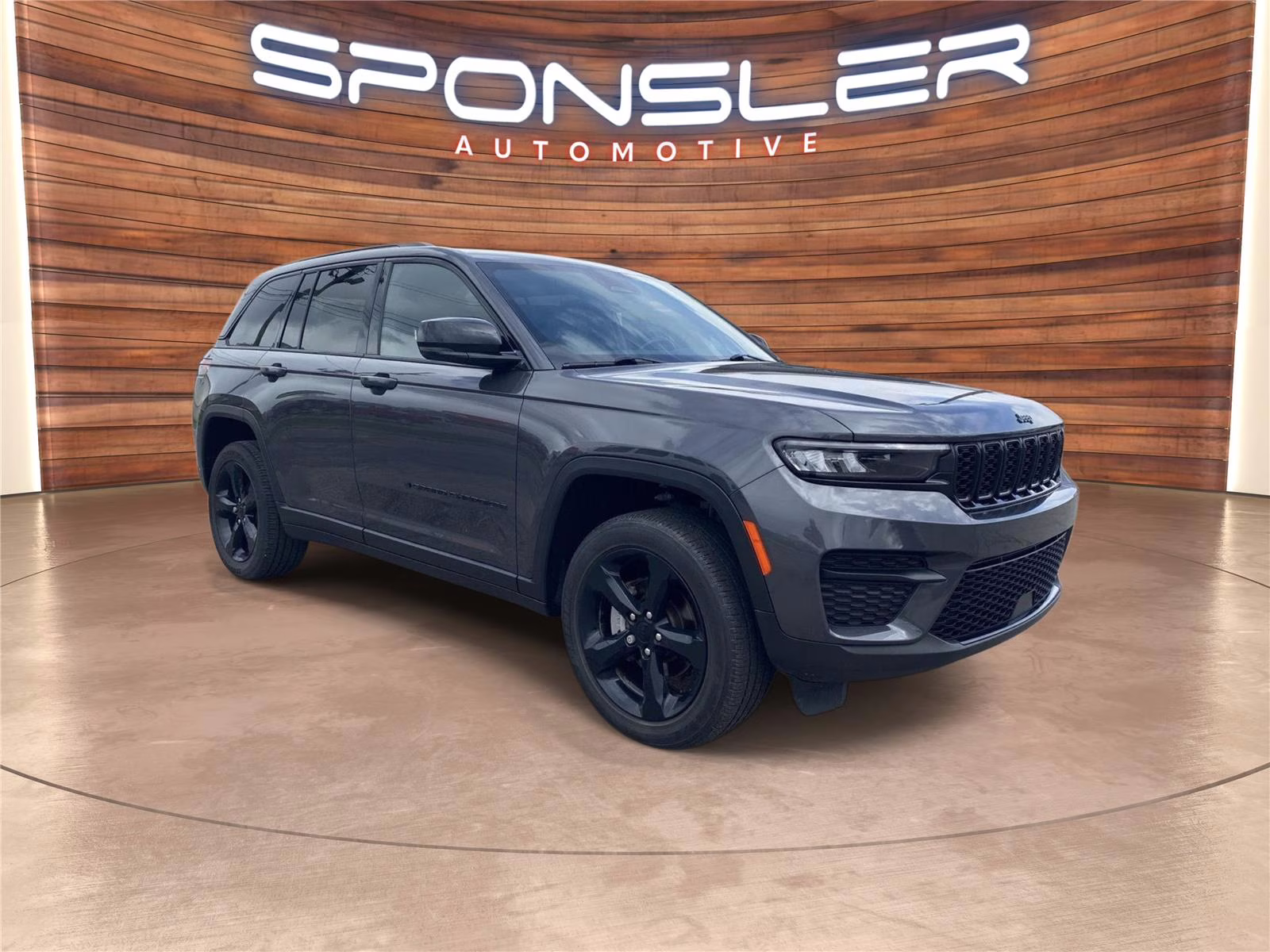 2022 Baltic Gray Metallic Clearcoat Jeep Grand Cherokee Altitude 4X4 SUV