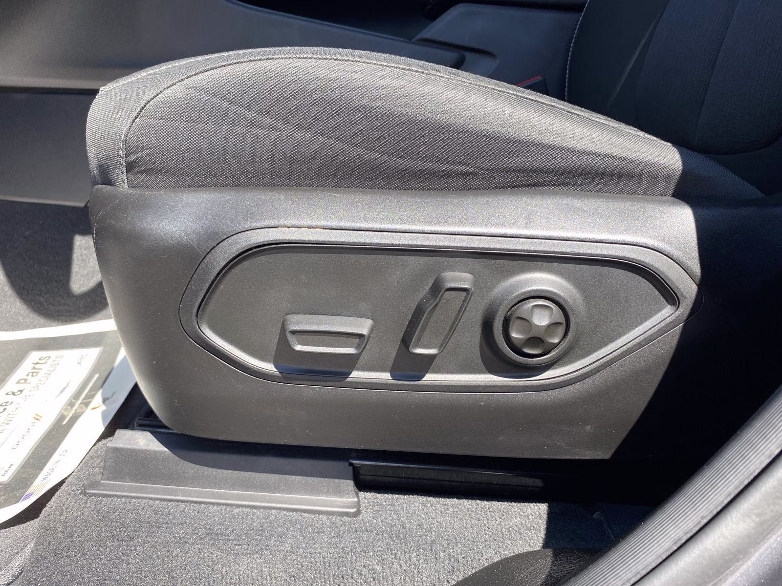 2023 Baltic Gray Metallic Clearcoat Jeep Grand Cherokee Laredo 4X4 SUV