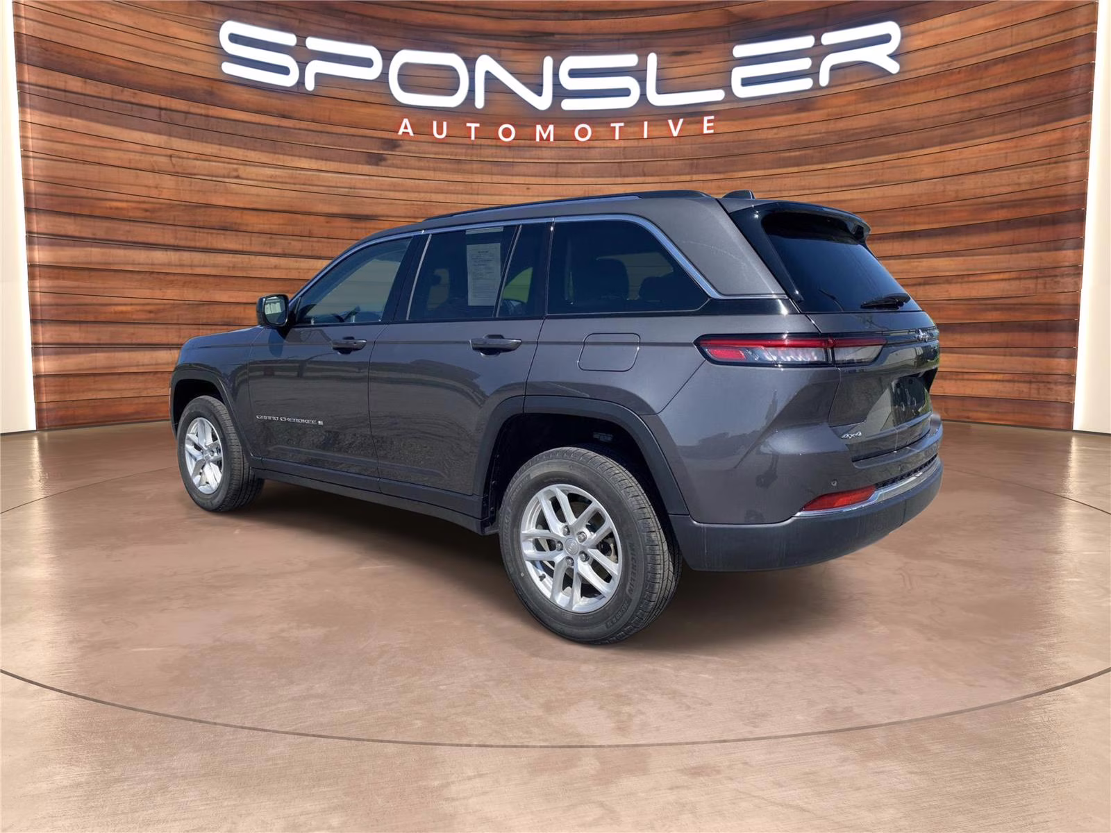 2023 Baltic Gray Metallic Clearcoat Jeep Grand Cherokee Laredo 4X4 SUV