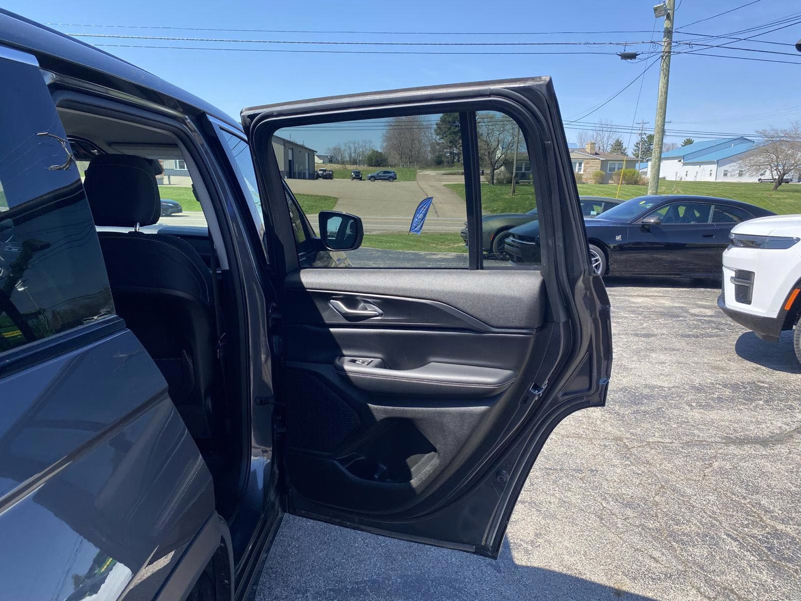 2023 Baltic Gray Metallic Clearcoat Jeep Grand Cherokee Laredo 4X4 SUV