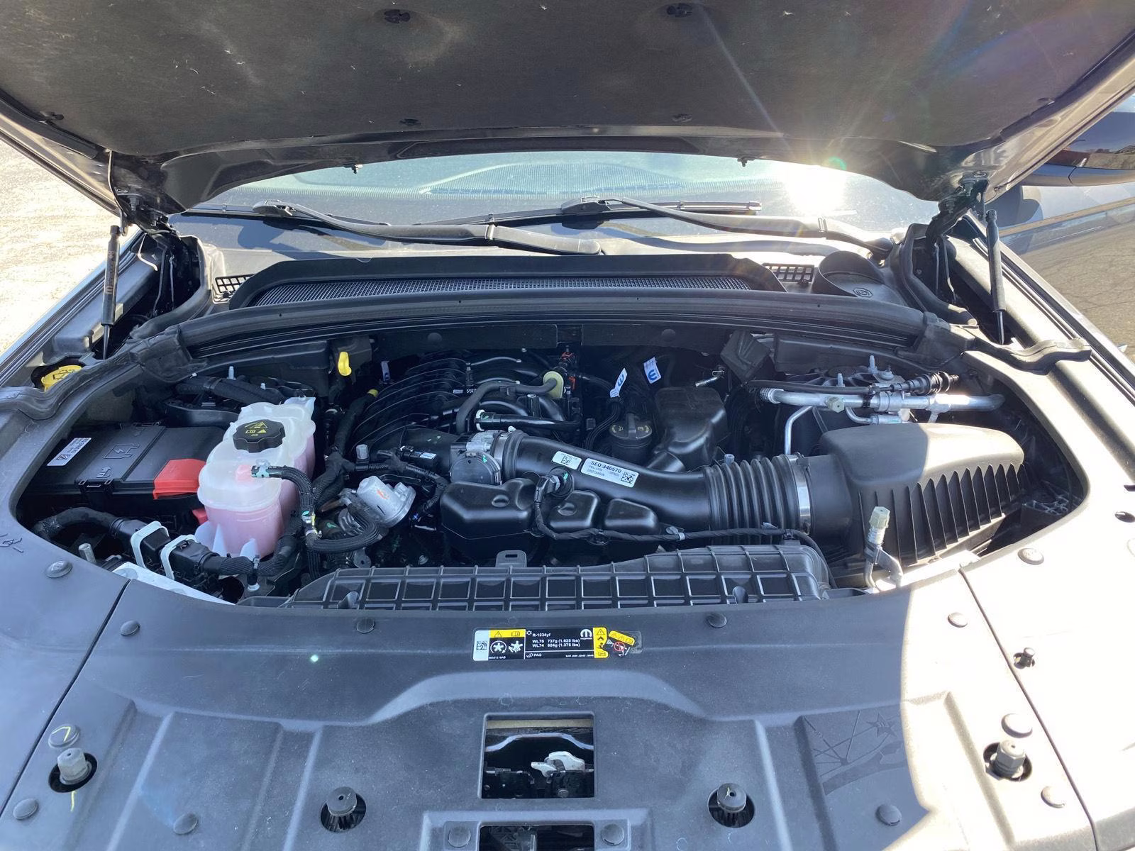 2023 Baltic Gray Metallic Clearcoat Jeep Grand Cherokee Laredo 4X4 SUV