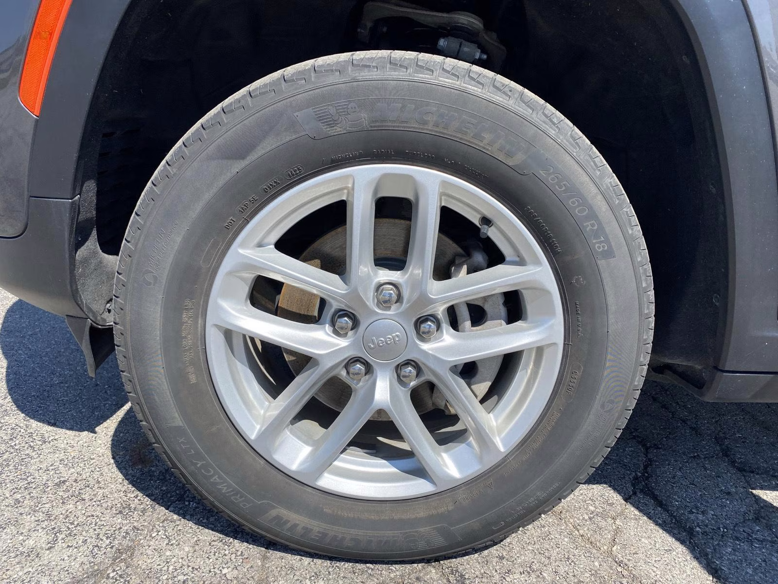 2023 Baltic Gray Metallic Clearcoat Jeep Grand Cherokee Laredo 4X4 SUV