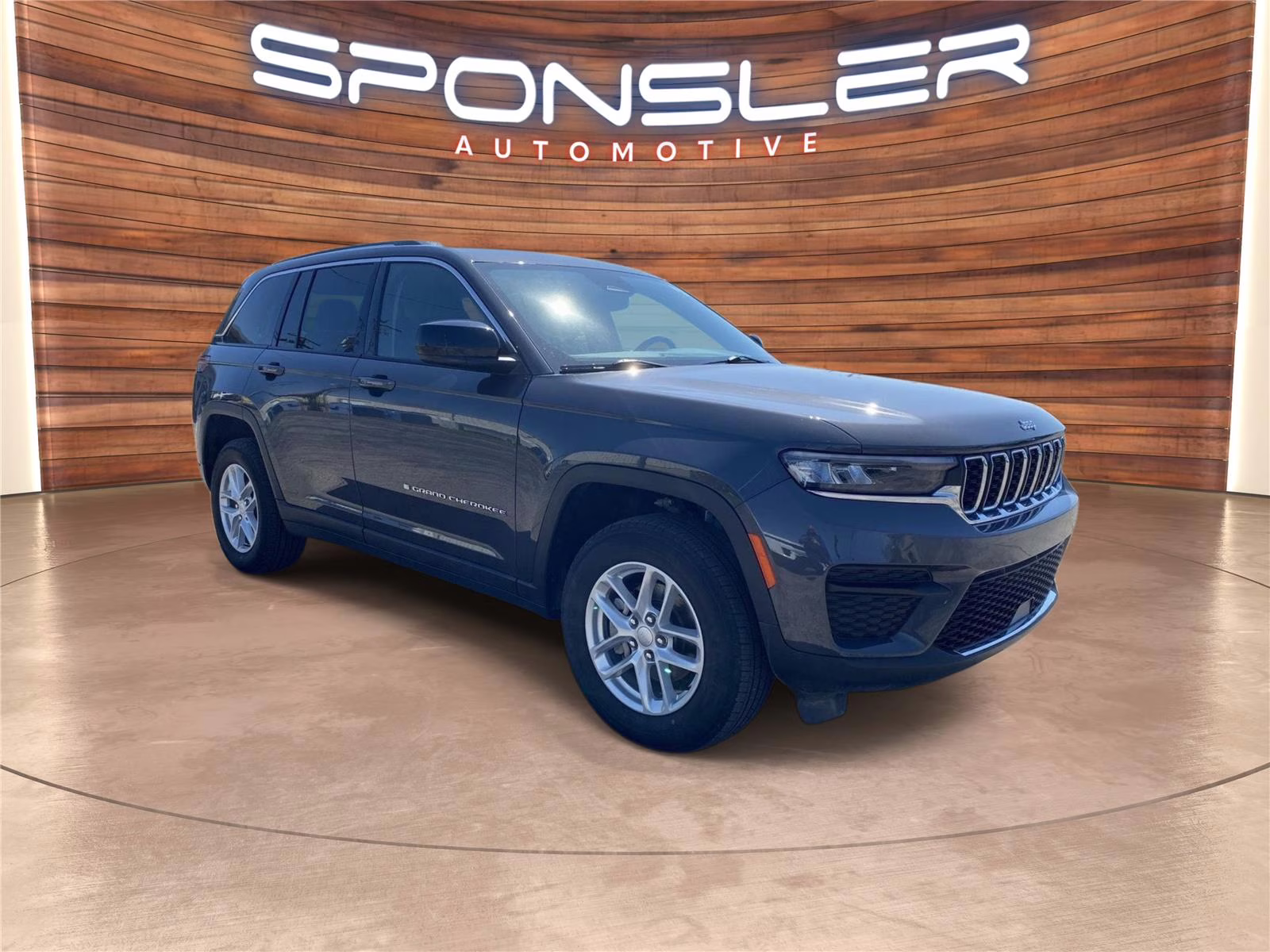 2023 Baltic Gray Metallic Clearcoat Jeep Grand Cherokee Laredo 4X4 SUV