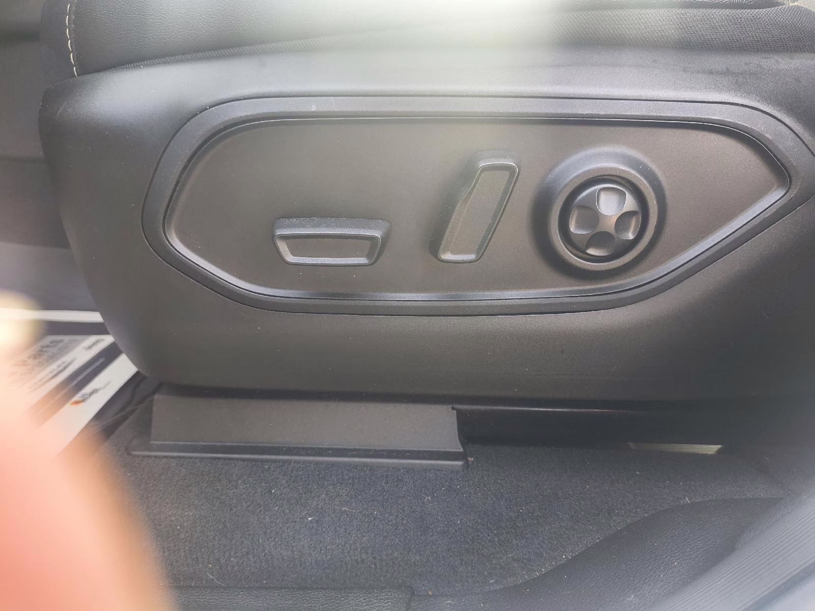 2024 Bright White Clearcoat Jeep Grand Cherokee L Altitude X 4X4 SUV