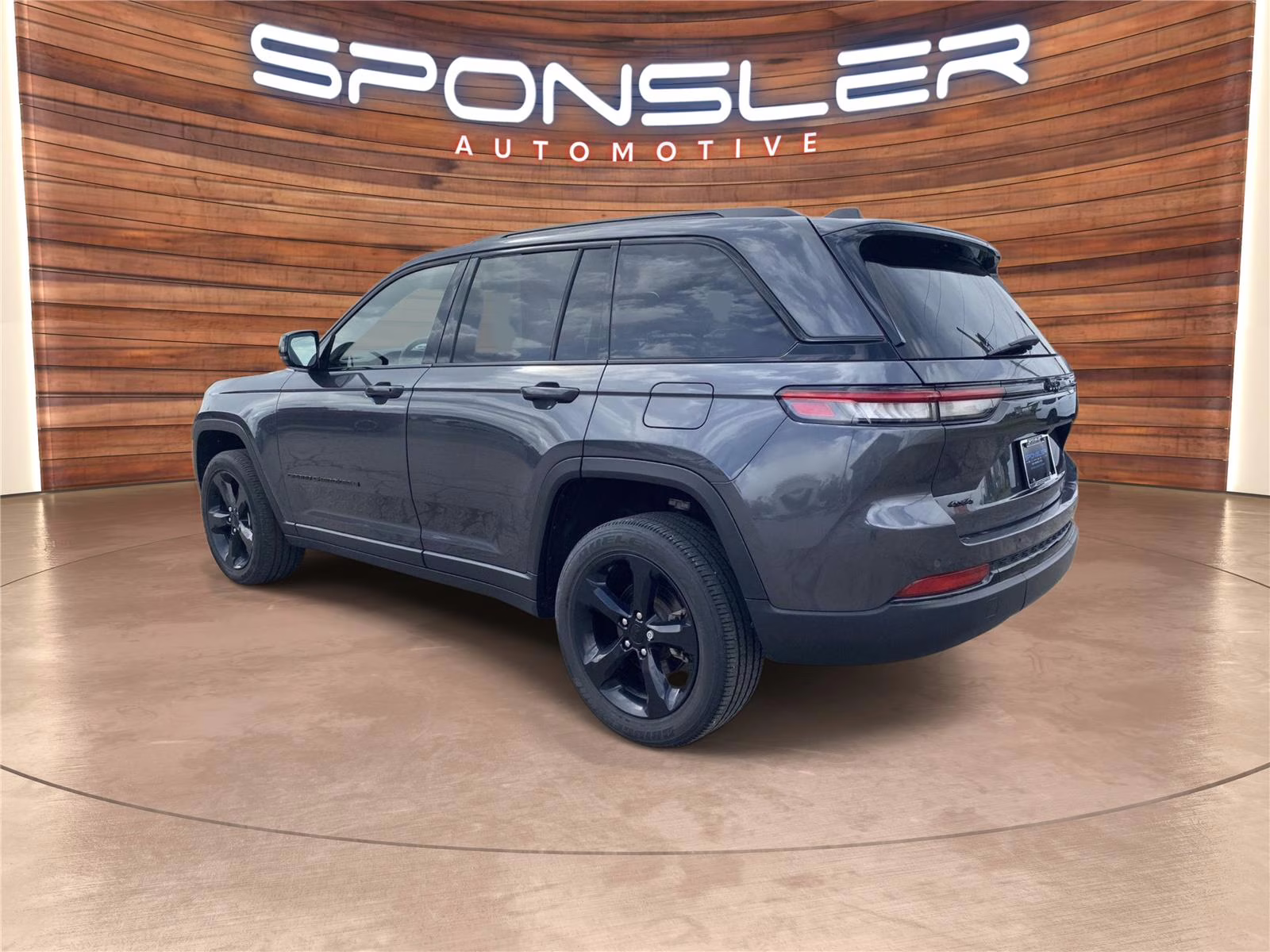 2022 Baltic Gray Metallic Clearcoat Jeep Grand Cherokee Altitude 4X4 SUV