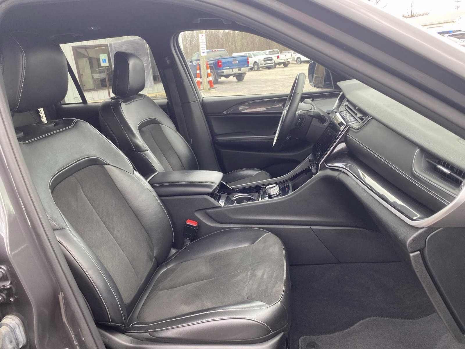 2022 Baltic Gray Metallic Clearcoat Jeep Grand Cherokee Altitude 4X4 SUV