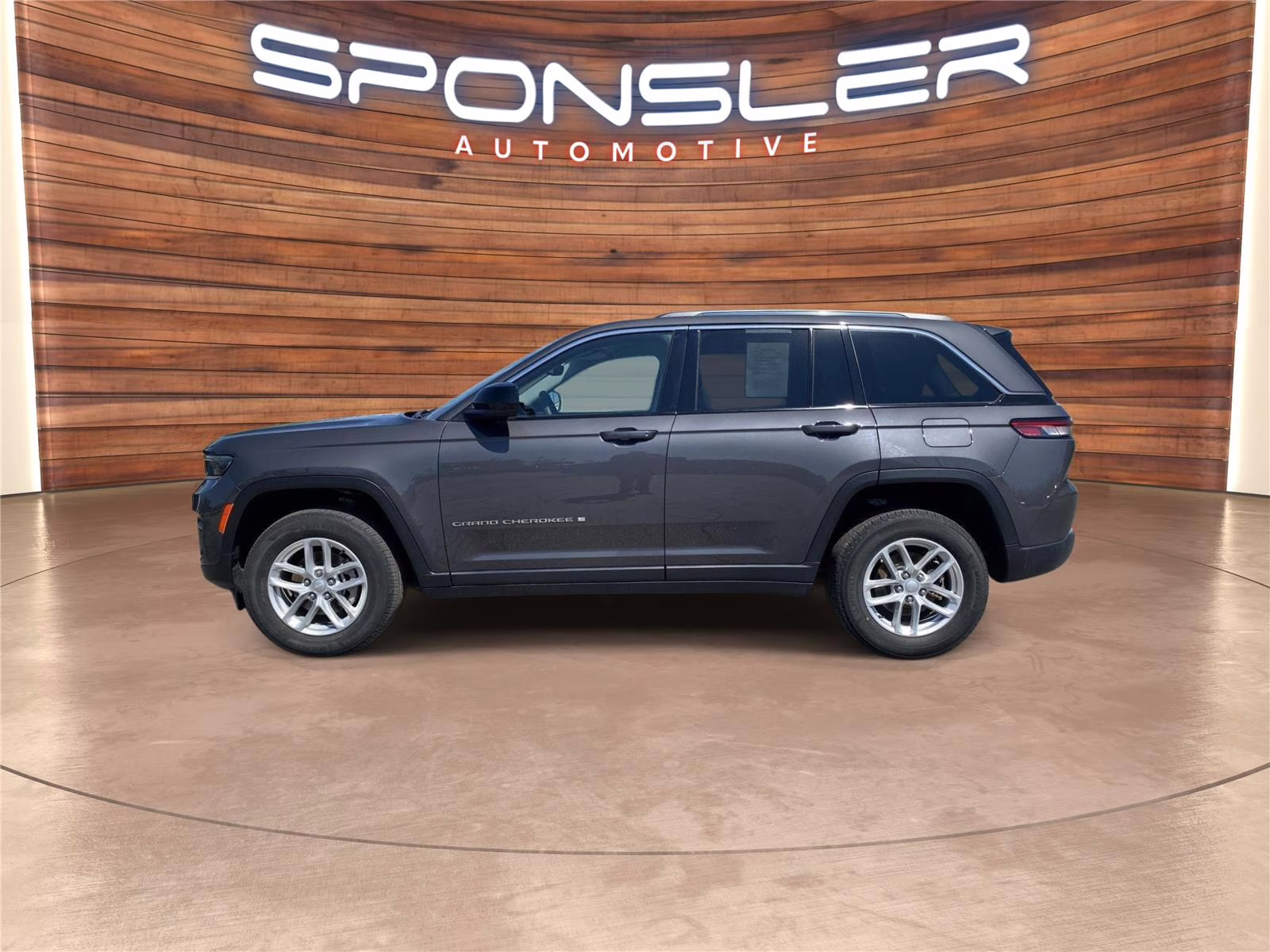 2023 Baltic Gray Metallic Clearcoat Jeep Grand Cherokee Laredo 4X4 SUV